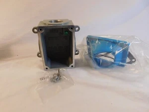 Meltric 713C3N10 Metallbox mit Nylonwinkel 0428 - Bild 1 von 12
