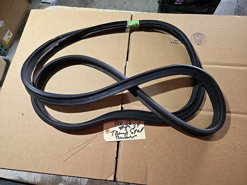 Kia RIO SEDAN ONLY Seal Rubber trunk rear 2012 2013  2014 2015 2016 2017  - Image 1 of 1