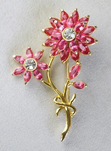 Schöne Vintage Brosche rosa unfoliert Navette Kristall Blume. Top Zustand - Bild 1 von 7
