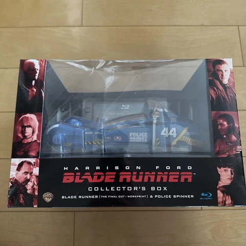 Medicom Toy Blade Runner Blu ray Collector Box with Police Spinner Figure Cover