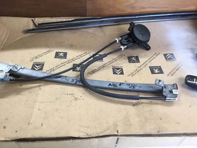 Mecanismo regulador ventana manual delantero izquierdo peugeot 306 2 dr nsf avg 9221c5 Foto 1 de 4