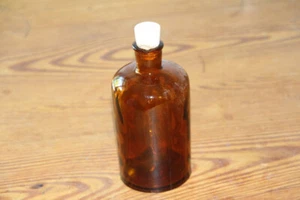 Alte Apothekerflasche Braunglas 250 ml, mit Korken, 13,5 cm hoch, Ø 6,5 cm - Bild 1 von 5