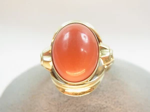 Beautiful Coral Ring 585 Yellow Gold Finely Ornate Setting Handmade Circa 1970 - Picture 1 of 9