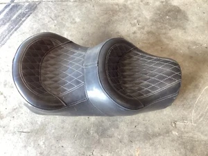 1977 1978 1979 77 78 79 Suzuki GS550 Seat driver. Passenger diamond stitch - Picture 1 of 5