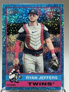 2025 TOPPS HERITAGE RYAN JEFFERS BLUE SPARKLE SP - Picture 1 of 4