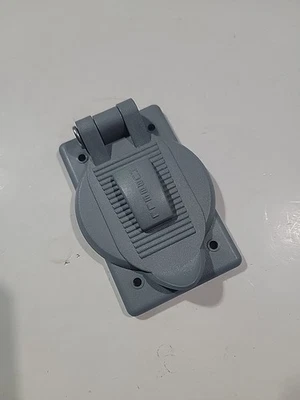 Cubierta de salida resistente a la intemperie Hubbell HBL7425WOA, cubierta de elevación con resorte Foto 1 de 4