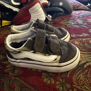 Kleinkind Vans Größe 4,5 Kleinkind Doppelriemen Camouflage Grün Kinder - Bild 1 von 8