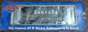 Atlas O 3-Rail #63542 GATX Airslide Covered Hopper Santa Fe #310137 - Picture 1 of 5