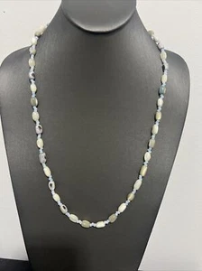 Beautiful Vintage Mother of Pearl Necklace 25” - Picture 1 of 6