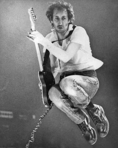 Rock Guitarist PETE TOWNSHEND Glossy 8x10 Photo The Who Poster Print - Picture 1 of 1