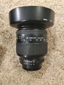 Nikon Nikkor AF 28-200mm f3.5-5.6 D Macro Lens Made In Japan - Picture 1 of 4