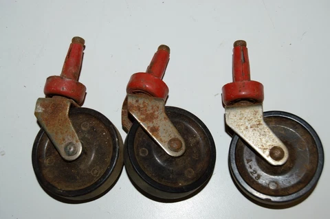 WOW Vintage Aged Rusty Furniture Wheels Hardware Lot of 3 Rare Cover