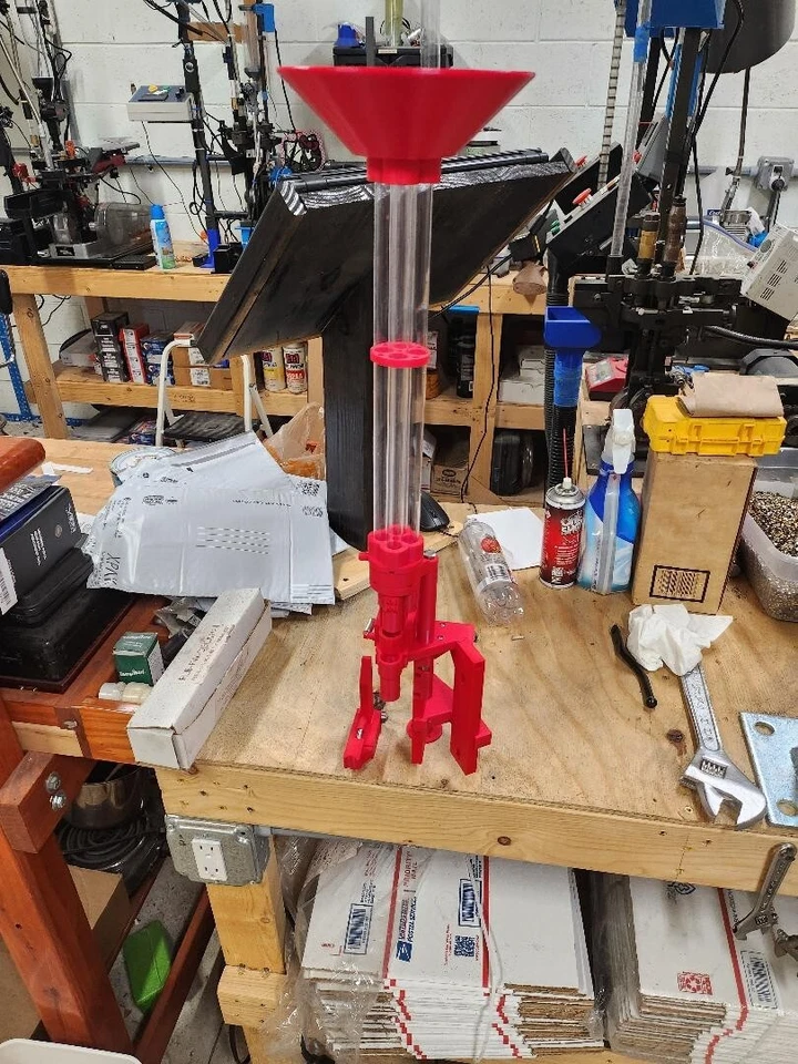 Hornady Lock N Load AP Estuche Alimentador Impreso en 3D Rojo Foto 1 de 4