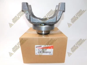 6.5-4-3921-1X New Dana Spicer END YOKE - OEM - Picture 1 of 5
