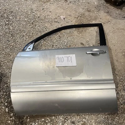 TOYOTA HIGHLANDER 2005 PUERTA DELANTERA IZQUIERDA CARCASA PIEL FÁBRICA Gris Foto 1 de 4