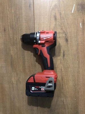 Milwaukee M18BLPDRC-0 18v Compact Brushless Combi Drill WITH!!!5.0 Battery - Image 1 of 4