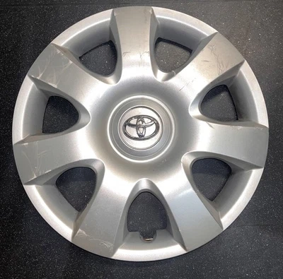 One Genuine Toyota Camry 15" Wheel Trim Hub Cap x1 Free Postage - Image 1 of 4