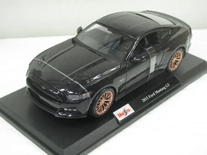 FORD MUSTANG GT COUPE 2015 SCHWARZ METALLIC 1:18 NEU IN BOX!!!! - Bild 1 von 3
