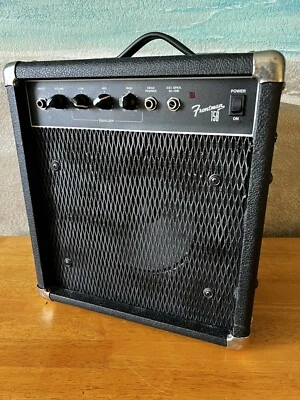 Fender Frontman 15b Amplifier PR 260 in good working condition - Image 1 of 4