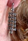 Anciennes boucles d'oreilles percées couleur argent cristaux bijou vintage 372