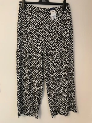 Jersey Wide Legged Trousers - BNWT - Size 16 - Image 1 of 4