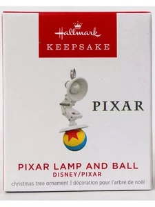 Lampada e palla Hallmark Pixar - Ornamento ricordo miniatura Disney/Pixar 2022 - Foto 1 di 2