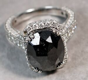 Modern 18K White Gold Cluster Diamond Black Diamond Engagement Ring