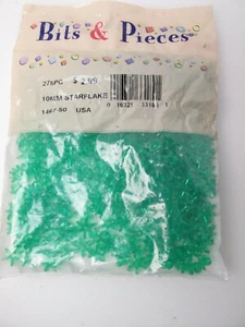 275 cuentas de plástico de copo de estrella de 10 mm color verde - Imagen 1 de 4
