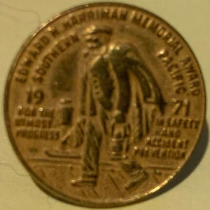 Southern Pacific Edward H Harriman Memorial Award 1971 Pin For Utmost In Safety - Picture 1 of 2