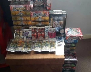 YuGiOh Bundles clearance - yugioh sets - yugioh lots, yugioh packs and suprises - Foto 1 di 1