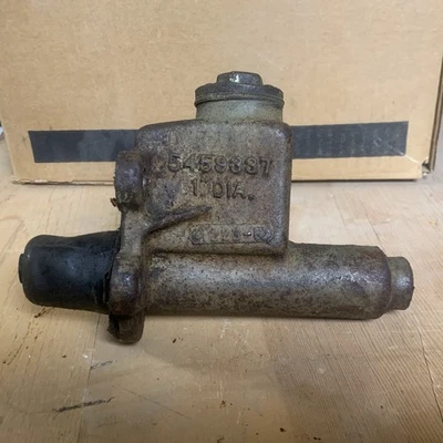 1955-1962 Chevy Impala Biscayne BelAir 150 210 Brake Master Cylinder Bel-Air '59 - Image 1 of 4