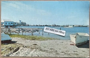 1950er Jahre OCRACOKE, NC, SILBER SEE WASSERFRONT SZENE POSTKARTE - Bild 1 von 2