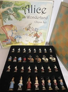 Vintage Alice In Wonderland Chess Set & Chess Board COMPLETE! Nice! Rare Set - Picture 1 of 22