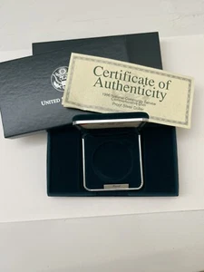 Caja conmemorativa del Servicio Comunitario Nacional 1996 y certificado de autenticidad sin monedas - Imagen 1 de 8