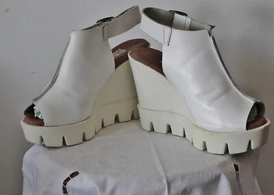 ROAD Sandalen Weiß Echtleder Mega Plateau Keilabsatz PeepToe Mules Fersenriemen - Bild 1 von 4