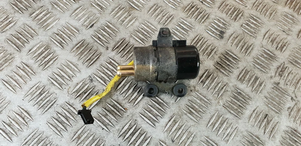 Yamaha Xvz 1300 Venture Royal Star 2001 топливный насос - Изображение 1 из 1