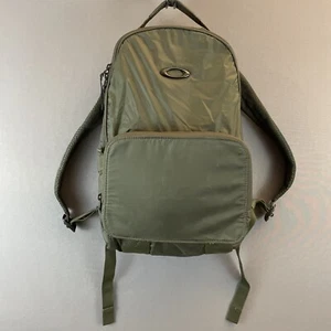 Oakley Packable Lightweight Backpack 921424-86L Dark Brush EUC - Picture 1 of 14