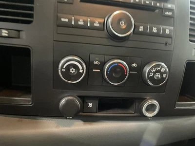 Used A/C Selector Switch fits: 2011 Chevrolet Silverado 1500 pickup w/AC manual - Image 1 of 4