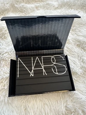 NARS EXTREME EFFECTS EYESHADOW PALETTE RRP £56 - Image 1 of 4