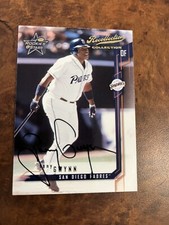Tony Gwynn 2001 Leaf Rookie Stars Recollection Collection Autograph #2 of 13