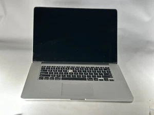 Retina Macbook Pro 15" 2015 Intel i7 •16gb RAM • PANTALLA ROTA PARA REPARACIÓN DE PIEZAS - Imagen 1 de 9
