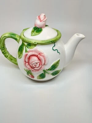 Théière En Barbotine Décors Roses Et Feuillage Céramique Vintage - Photo 1/4