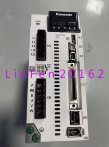 Servo unidad Panasonic MCDLT35SM usada 1 pieza - Imagen 1 de 4