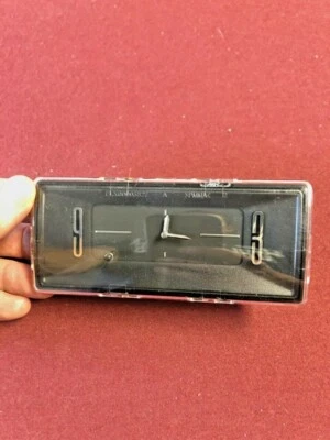 2007-2014 Cadillac Escalade Clock New OEM 15826745 - Image 1 of 3