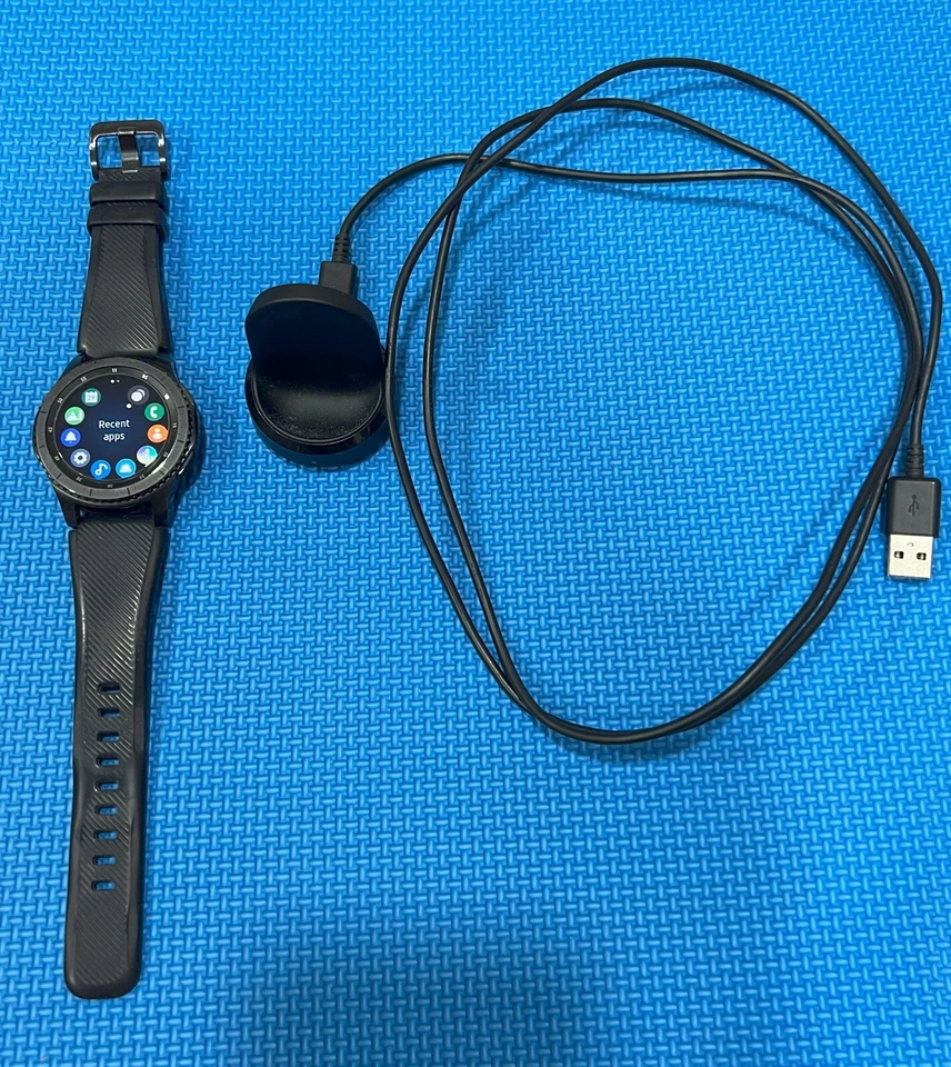 Samsung Galaxy Gear S3 Frontier 46 mm caja de acero inoxidable banda deportiva negra R760 Foto 1 de 1