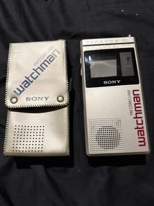 Vintage Sony Watchman FD-30A Mini Portable TV AM/FM VHF UHF Stereo WORKS 1983 - Bild 1 von 15