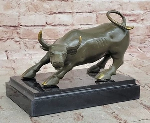 Audaz Escultura de Toro de Carga Bronce Animal Estatua Milo Wall Street Obra de Arte - Imagen 1 de 10