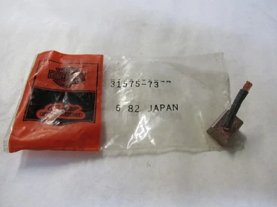 Escova de motor de arranque Harley Davidson's FX FL FXR XL original do fabricante 31575-73 Hitachi - Imagem 1 de 2