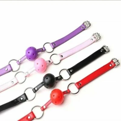 Mordaza bucal bondage | Sujeciones BDSM | Mordaza de bola hueca de cuero sintético Foto 1 de 2