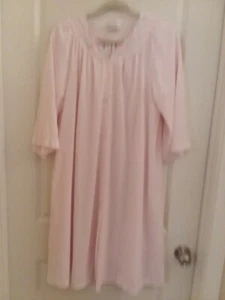 SHADOWLINE Pink Embroidered Floral Nightgown Robe Set Size M - Picture 1 of 4